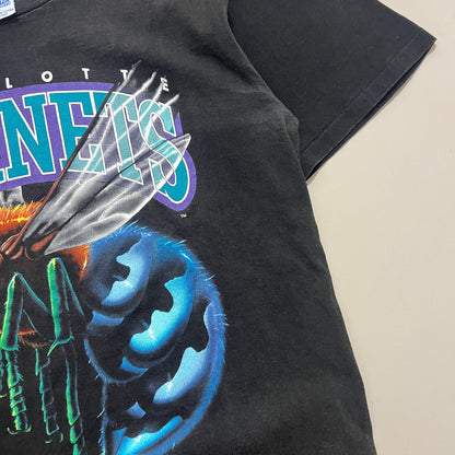 Large 1991 Charlotte Hornets Salem T-shirt