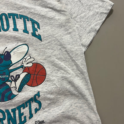 Youth Large 1990s Charlotte Hornets T-shirt