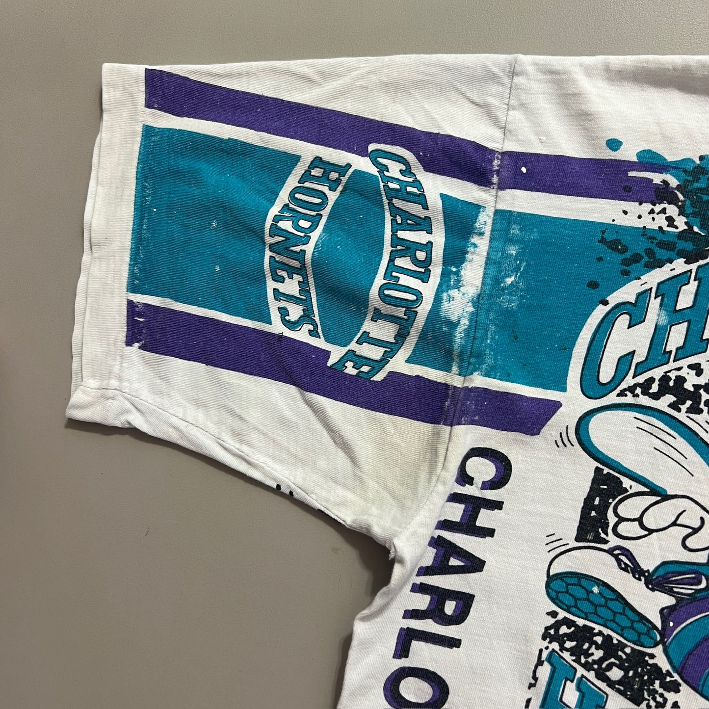 Youth Large 1990s Charlotte Hornets AOP T-shirt