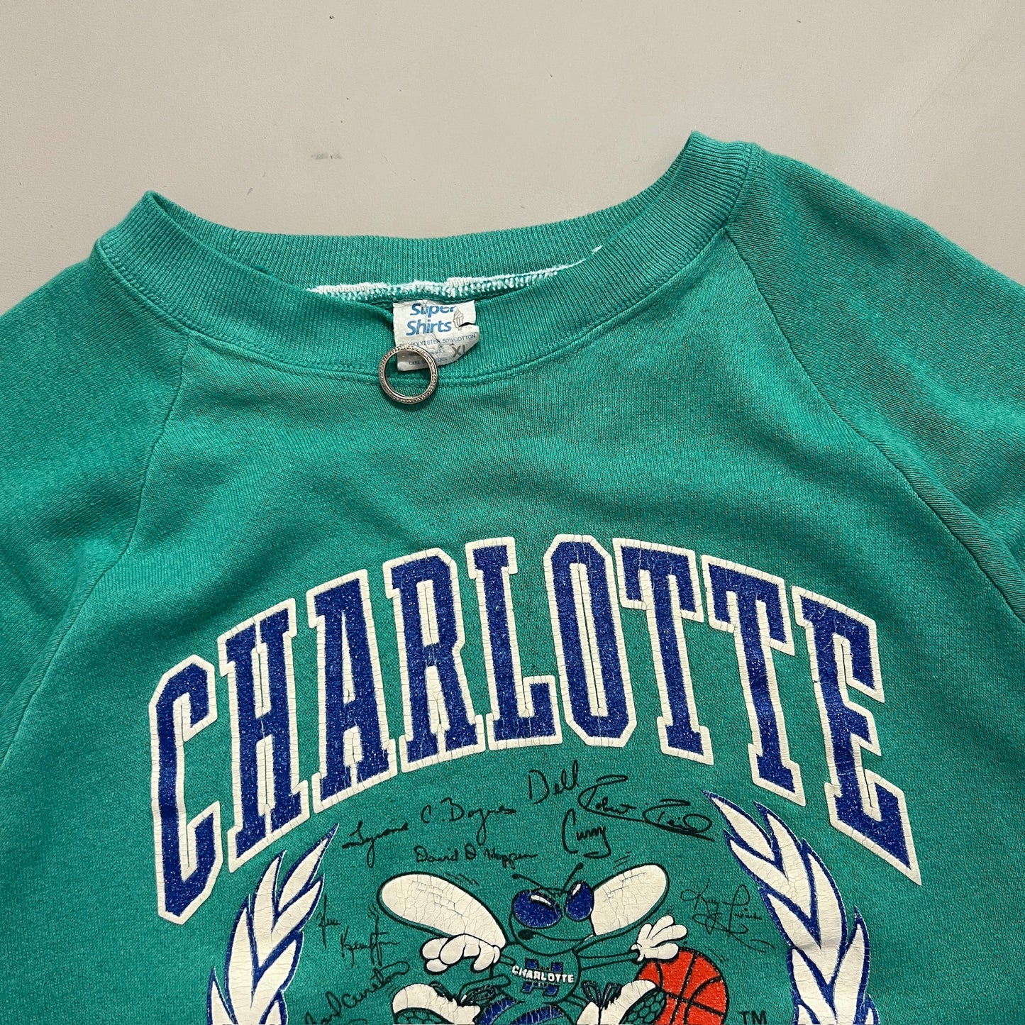 XL 1988 Charlotte Hornets Signature Sweatshirt