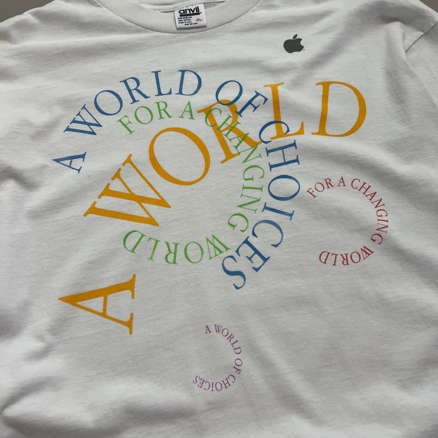 XL 1990s Apple World of Choices T-shirt