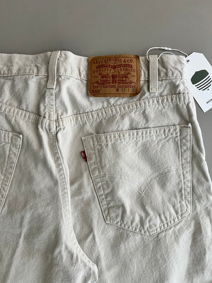 30" Levi's 550 Ecru Denim Shorts