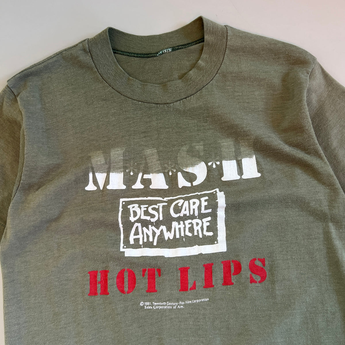 Large 1981 MASH Hot Lips T-shirt
