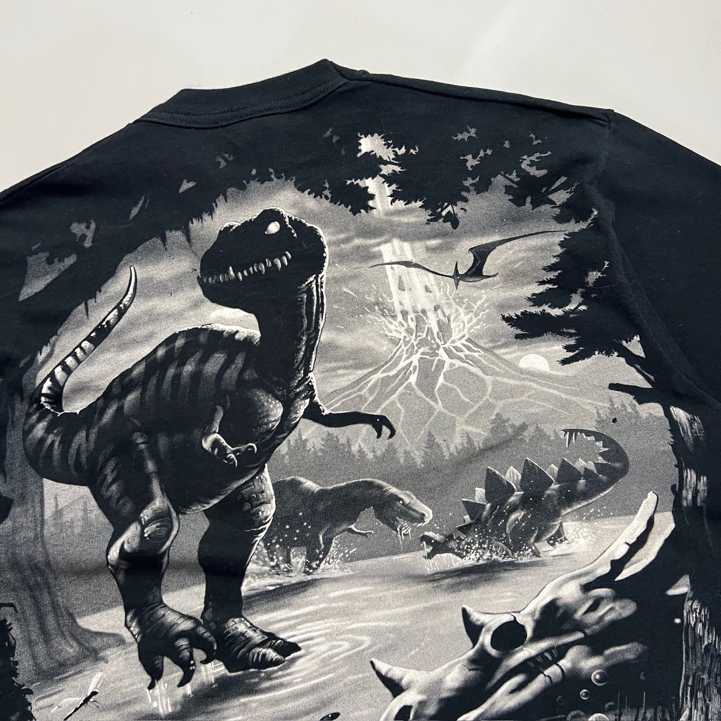 XL 1995 Liquid Blue Dinosuar T-shirt