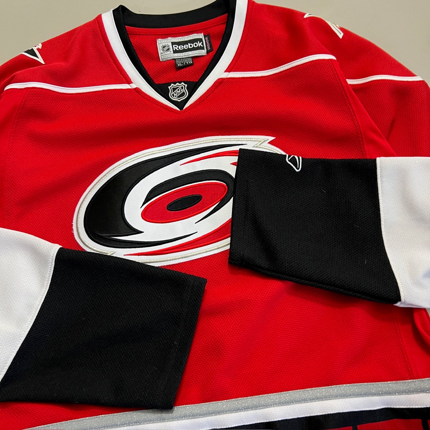 Womens XL Carolina Hurricanes Reebok Home Jersey