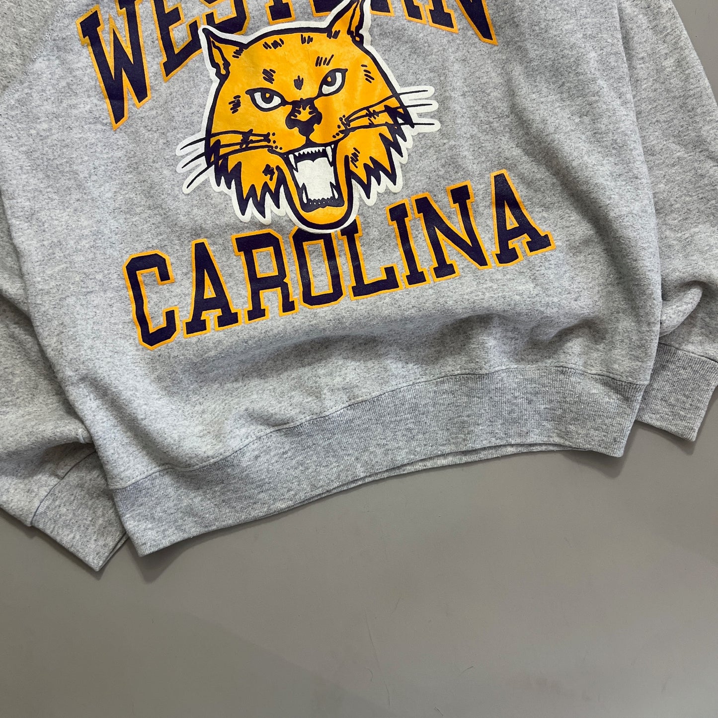 XL 1990s Western Carolina University Soffe Sweatshirt
