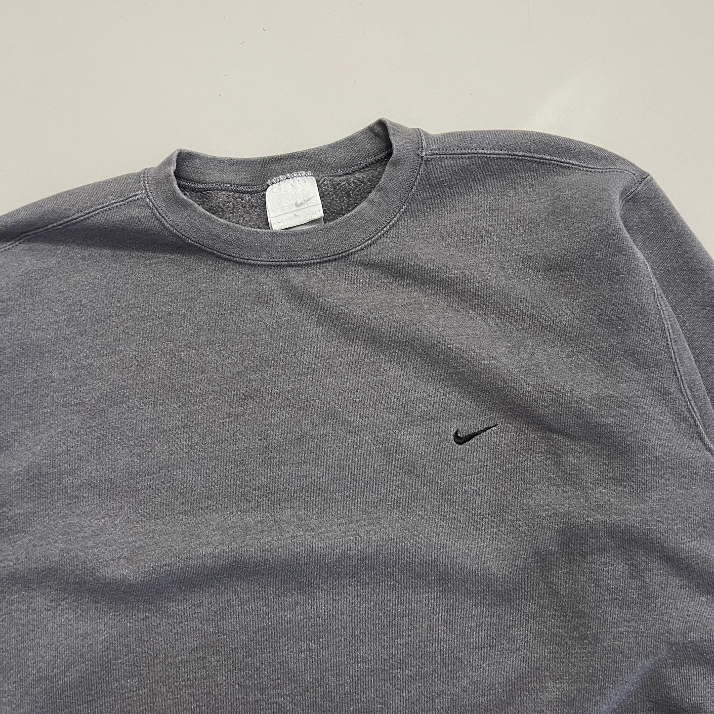 Large 2000s Grey Nike Check Sweatshirt