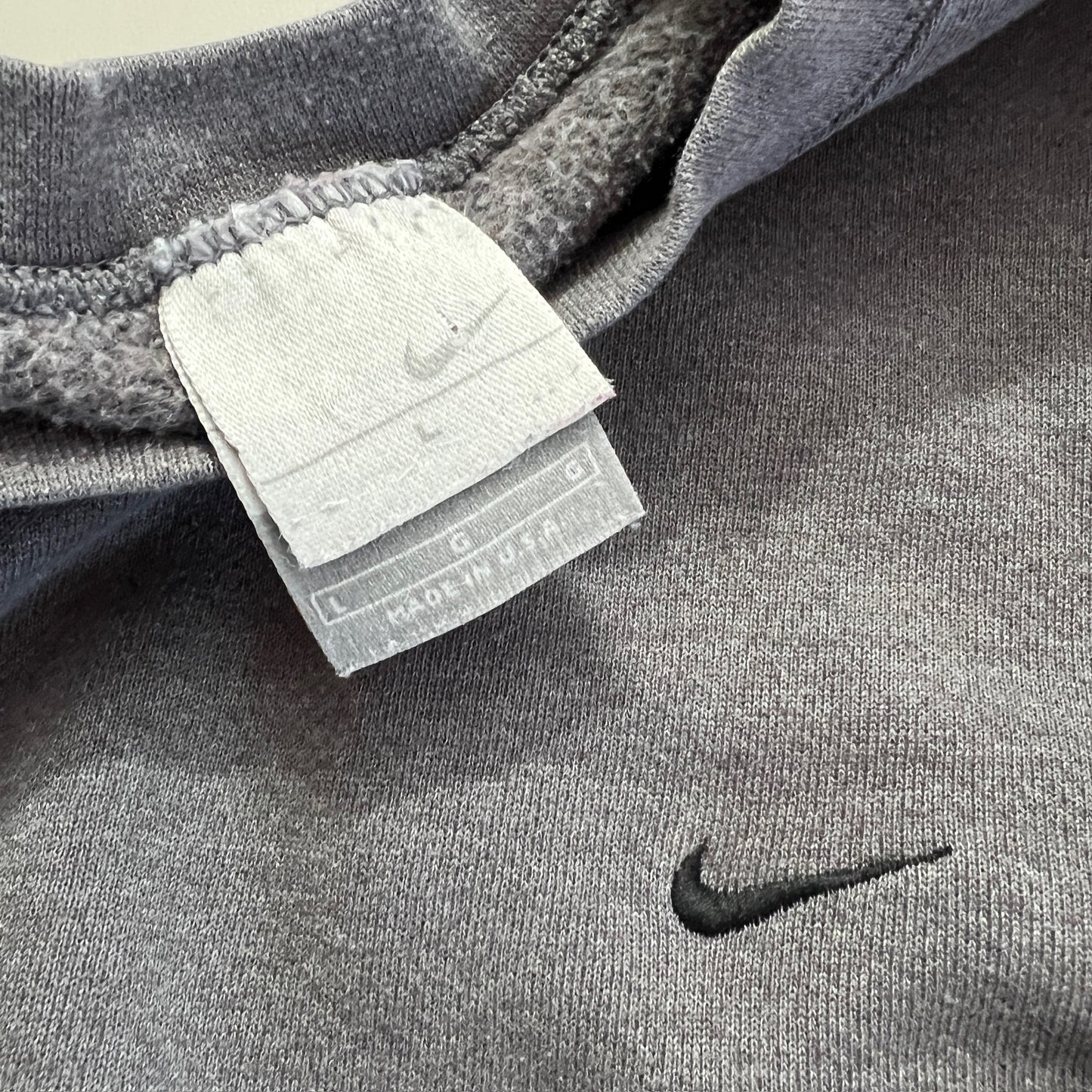 Large 2000s Grey Nike Check Sweatshirt