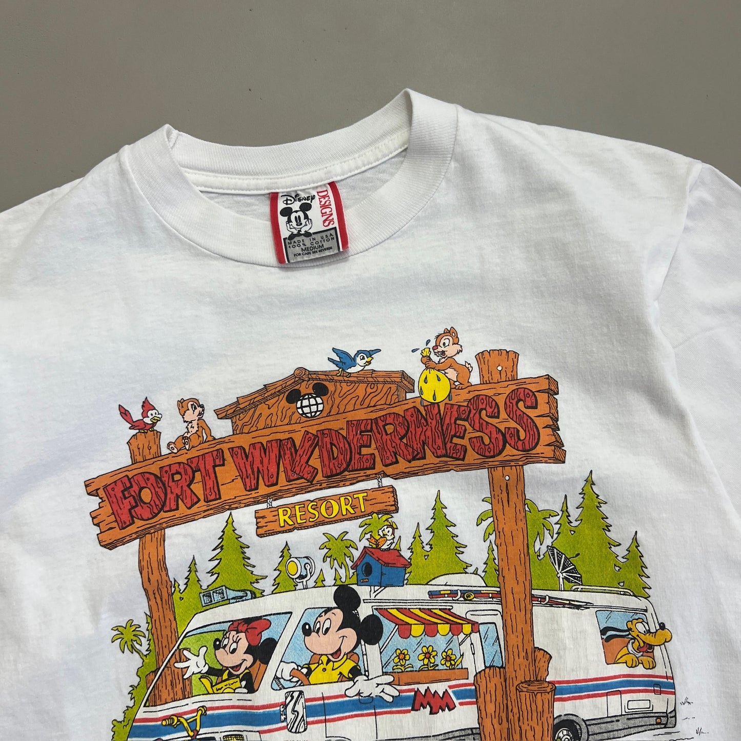 Medium 1980s Walt Disney Fort Wildernes T-shirt