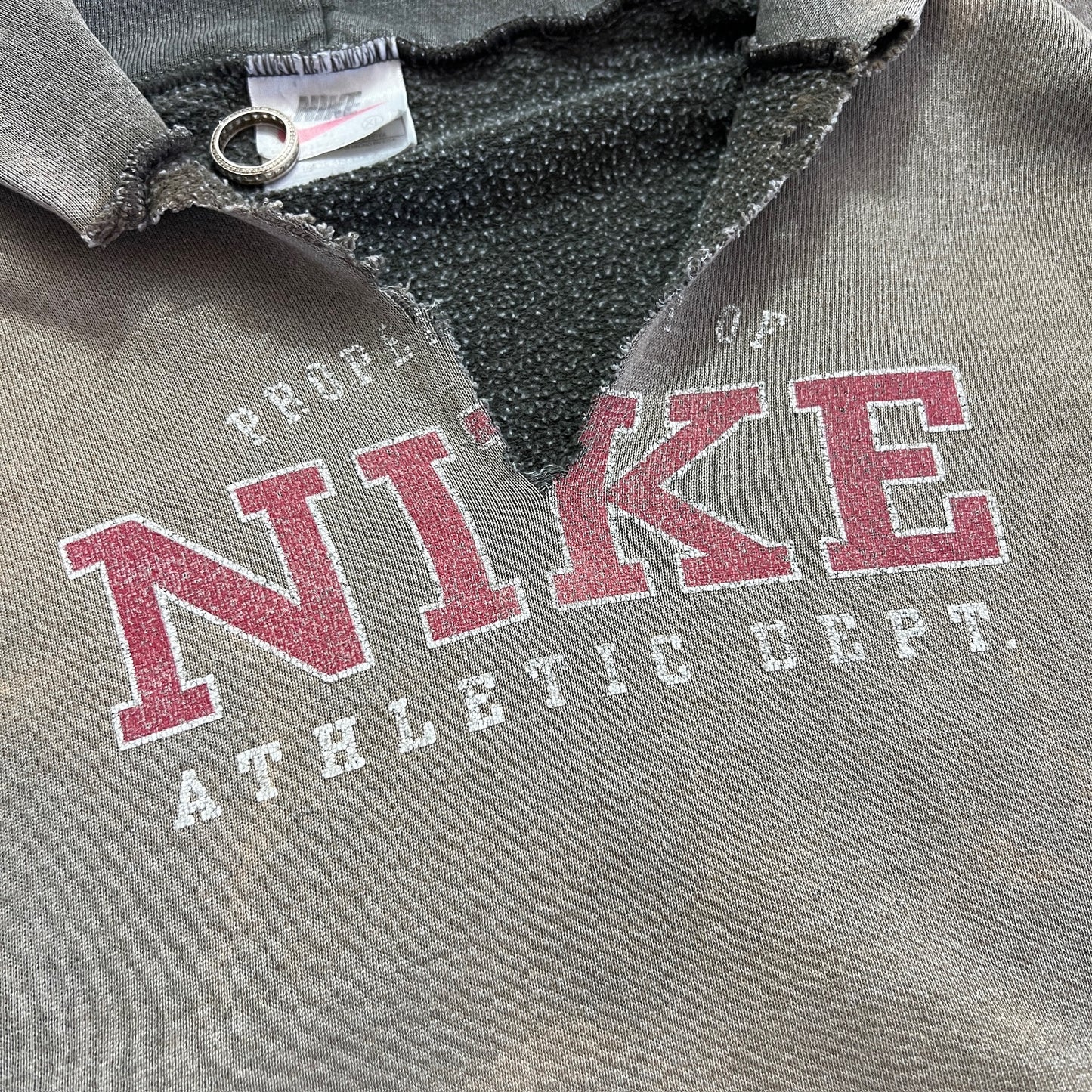 XL 1990s Heavily Distressed Nike Sweatshirt