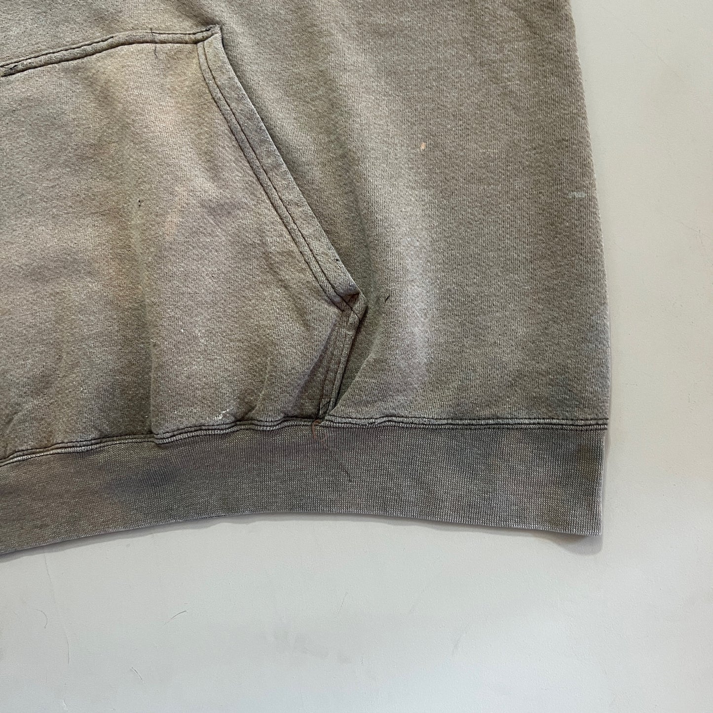 XL 1990s Heavily Distressed Nike Sweatshirt