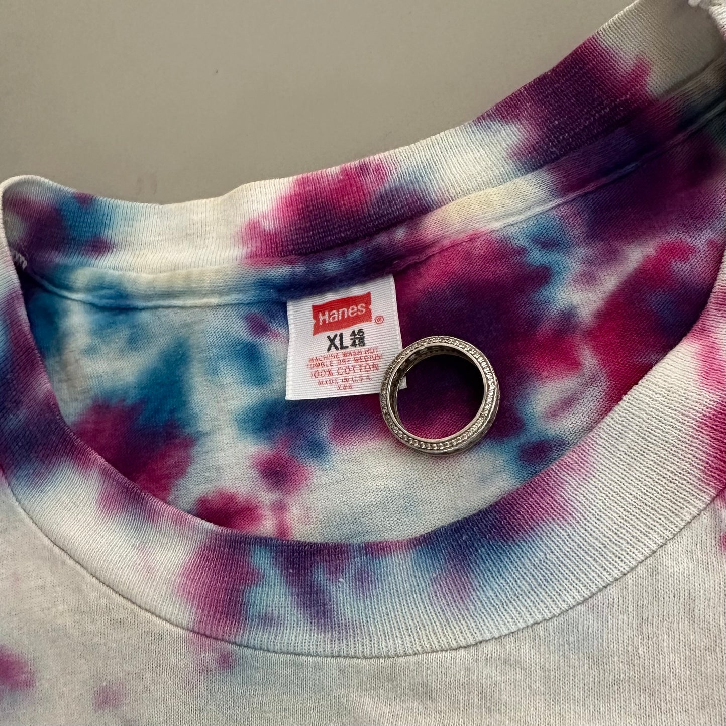 XL 90s Alice in Wonderland Artwork T-shirt