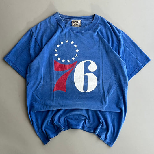 Medium 90s 76ers T-shirt