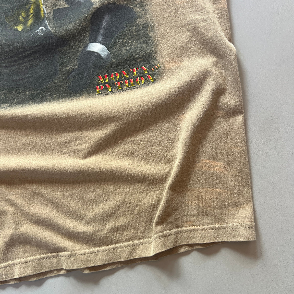 Large 2000s Monty Python Flesh Wound T-shirt