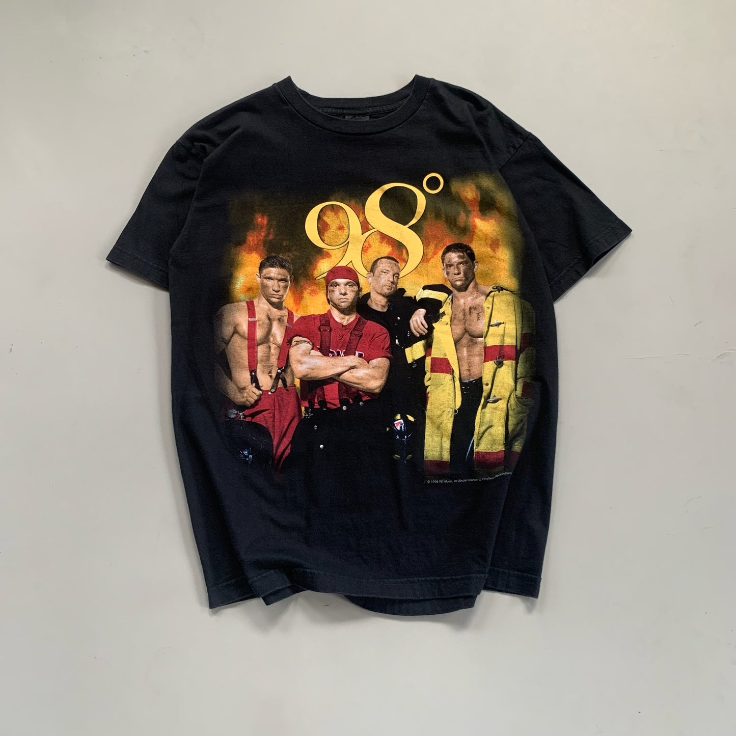 Medium 1998 98 Degree T-shirt
