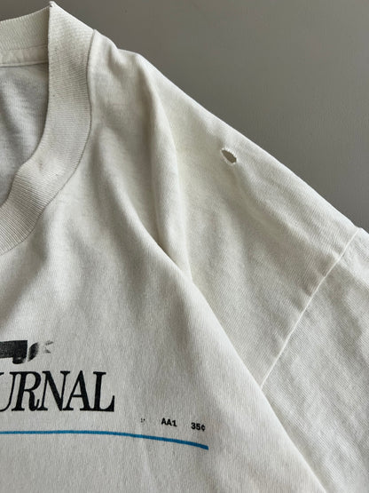 Large 1995 Cleveland Indians Newspaper T-shirt