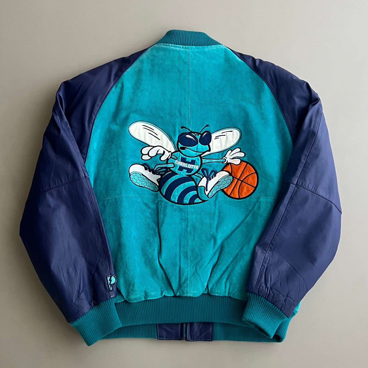 Large 90s Charlotte Hornets Leather Pro Player Jacket