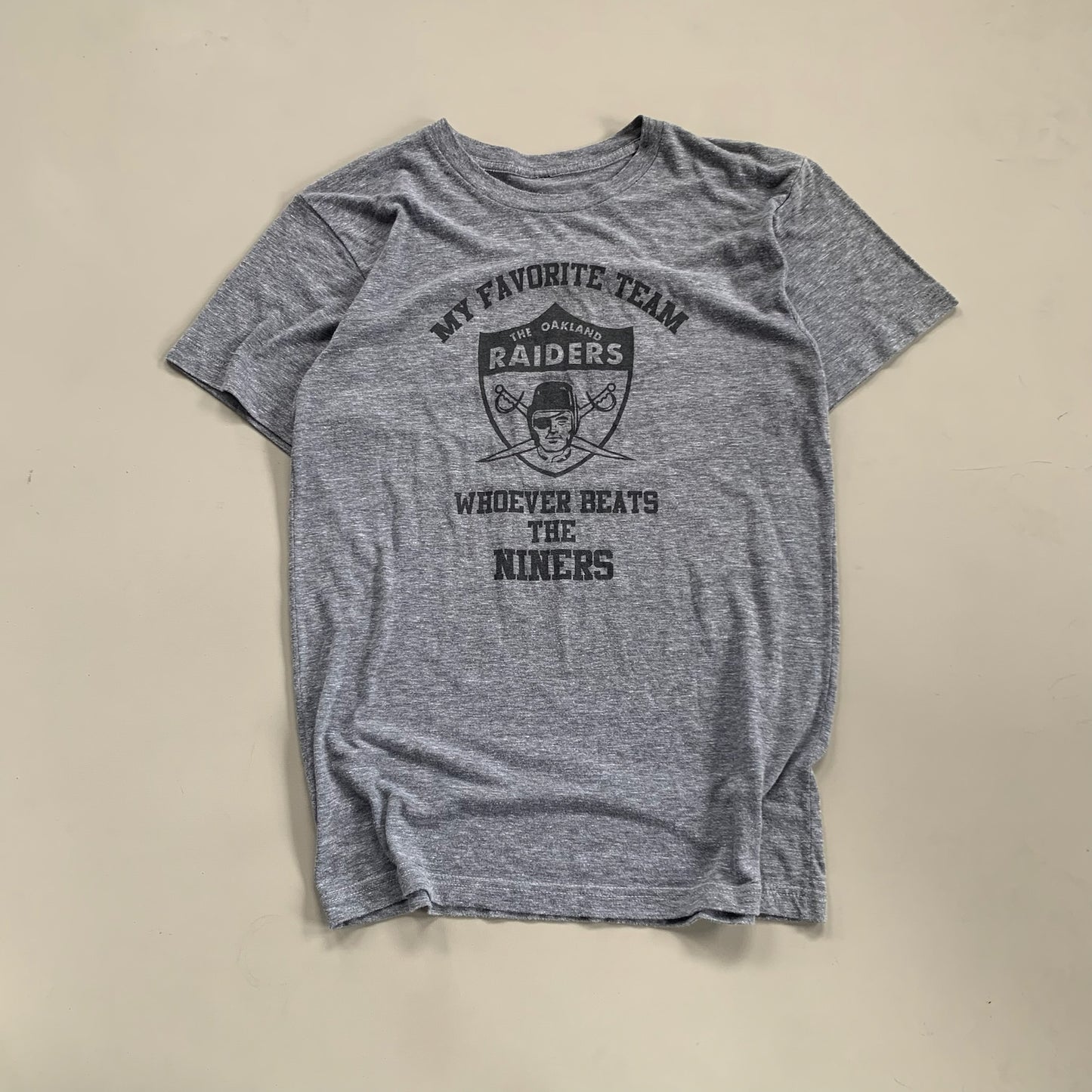 Large 90s Oakland Raiders T-shirt