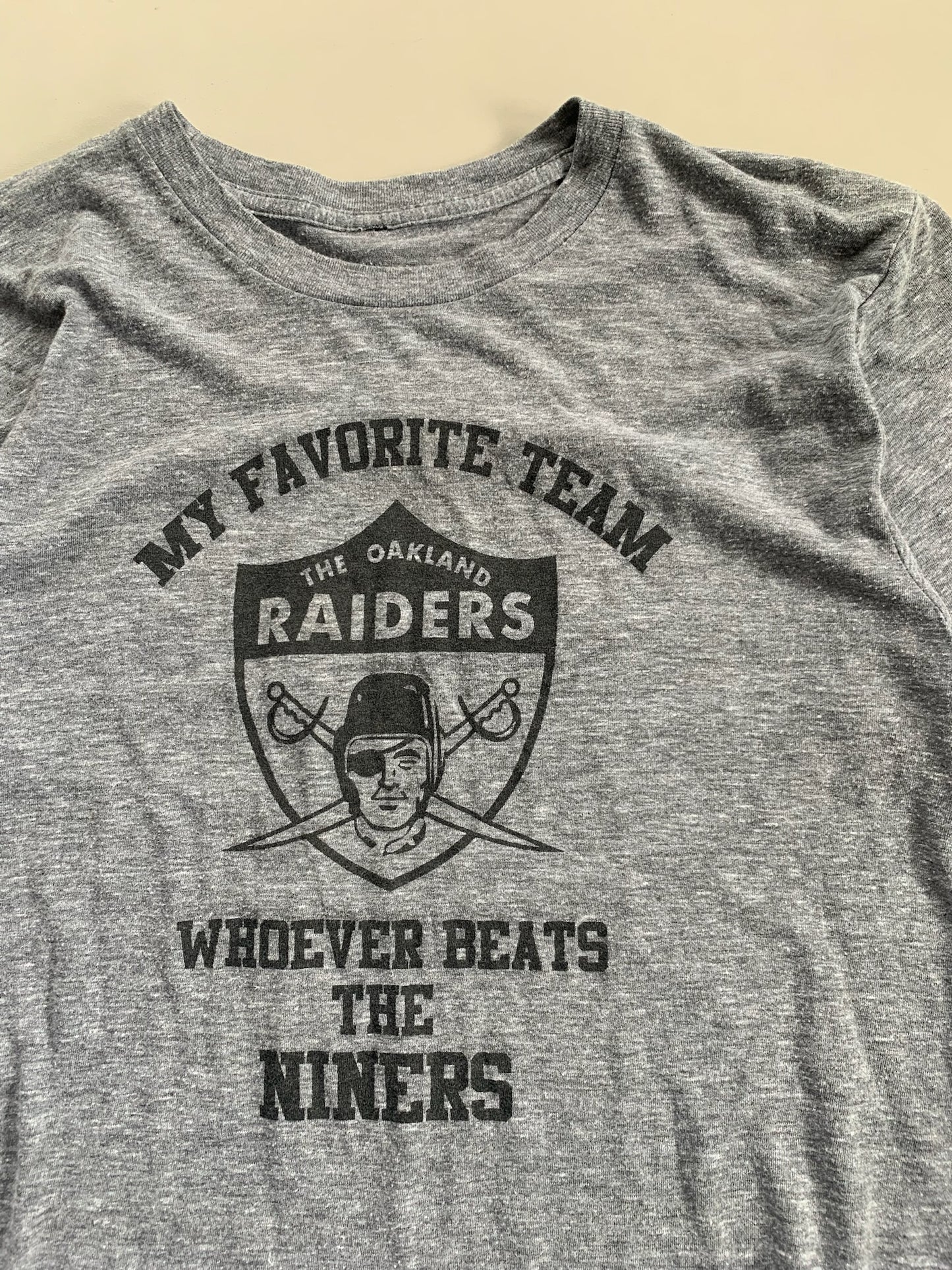 Large 90s Oakland Raiders T-shirt
