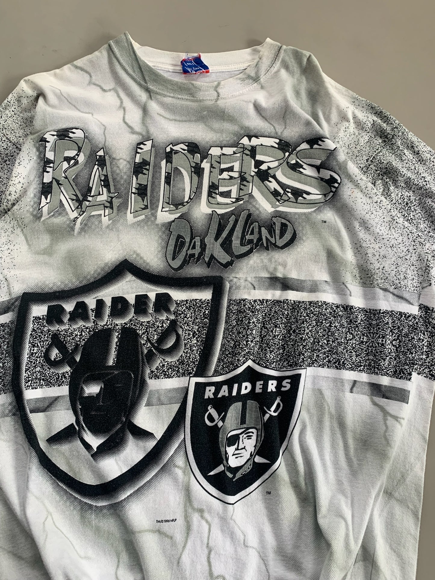 XL 1996 Oakland Raiders AOP T-shirt