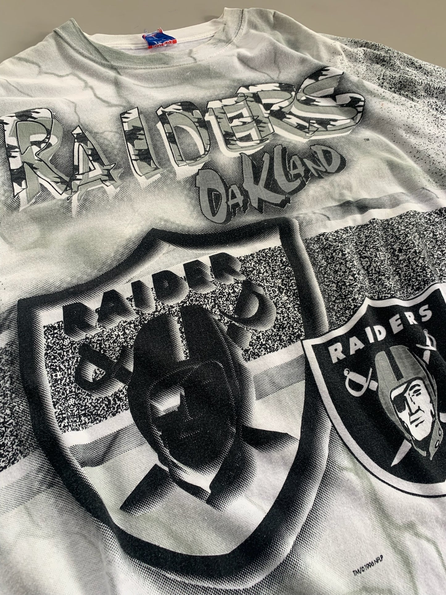 XL 1996 Oakland Raiders AOP T-shirt