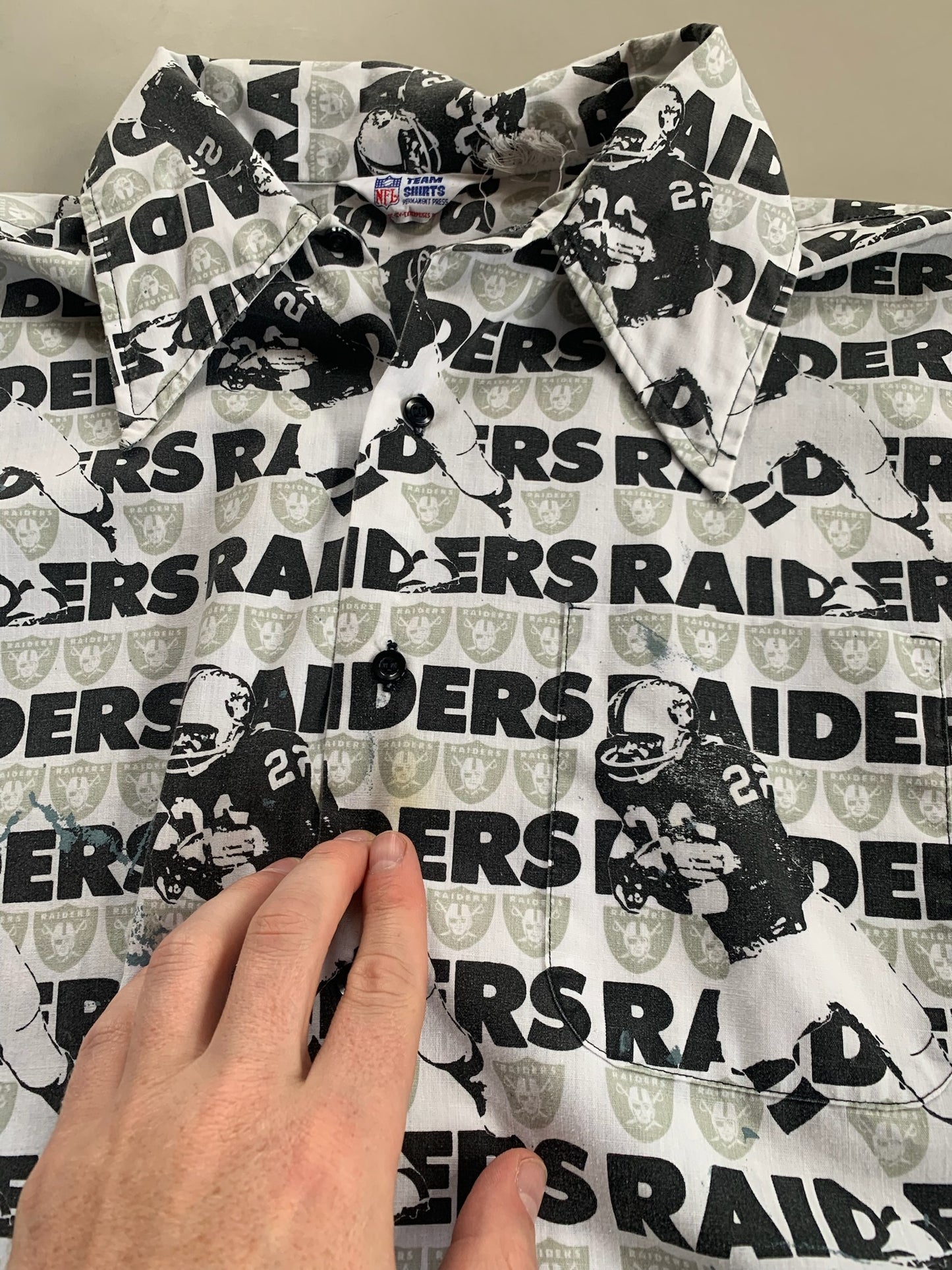 Large 80s Los Angeles Raiders Team Shirt