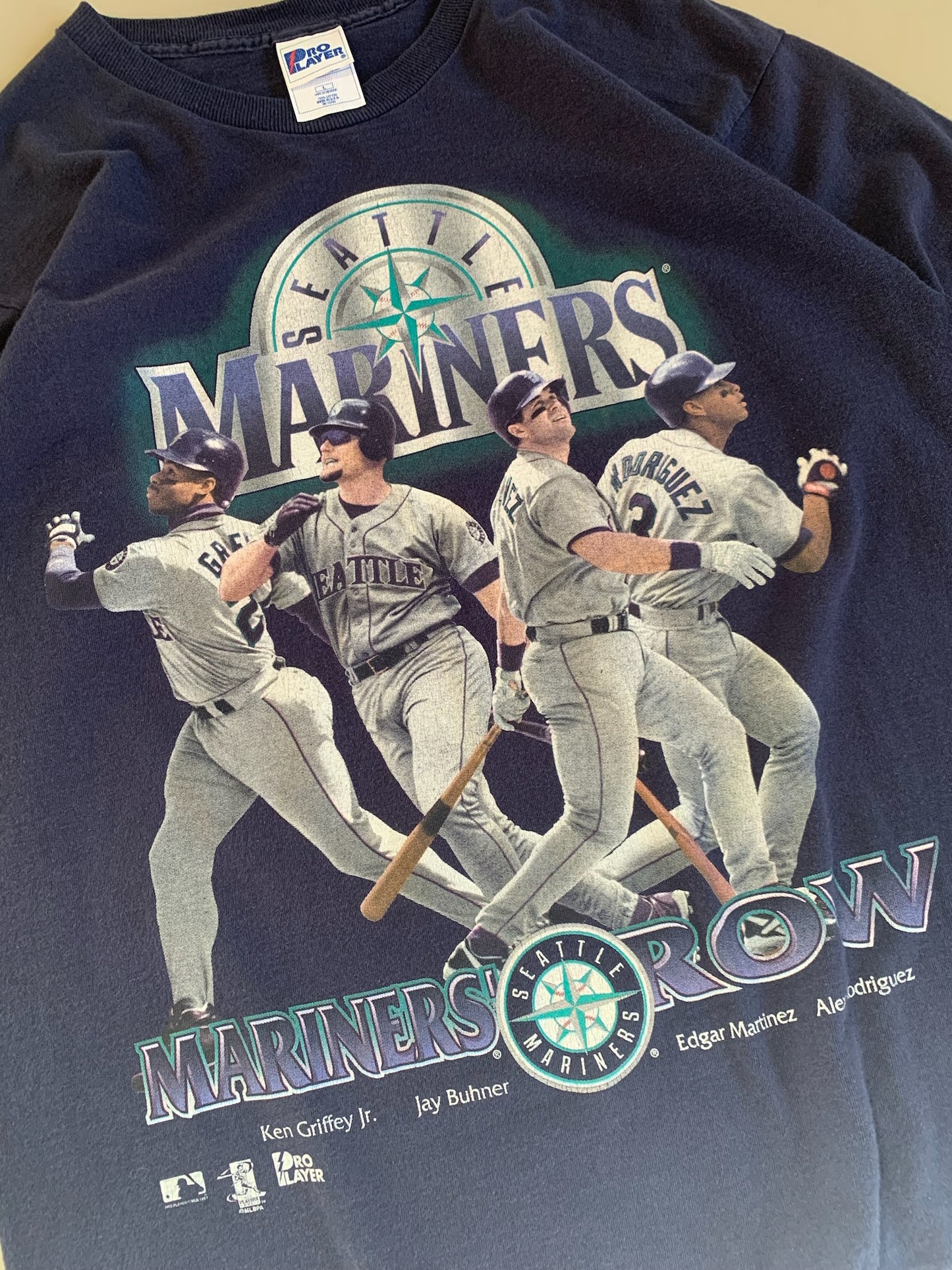 Large 1997 Seattle Mariners Pro Player T-shirt