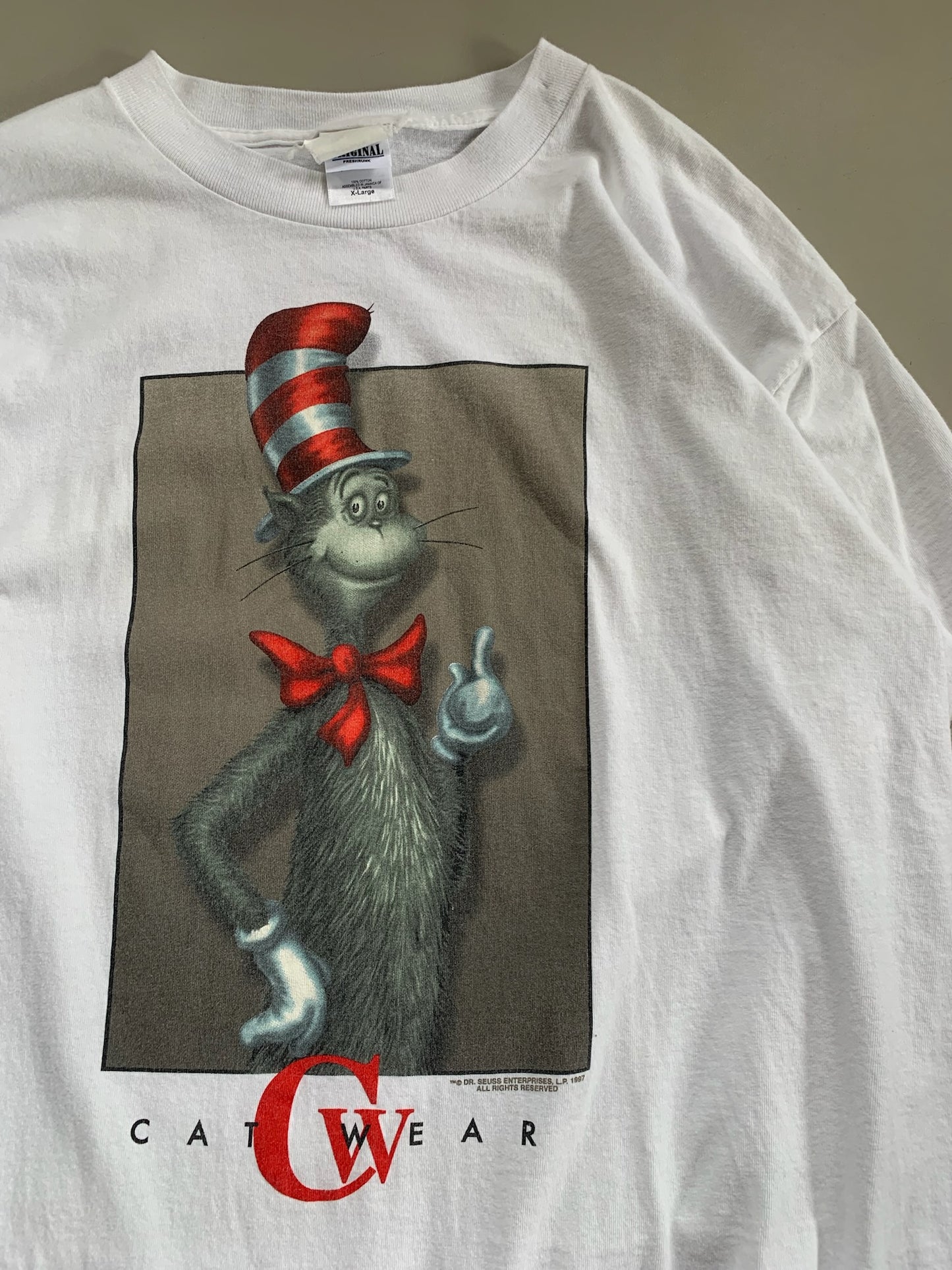 XL 1997 Dr. Seuss Catwear T-shirt