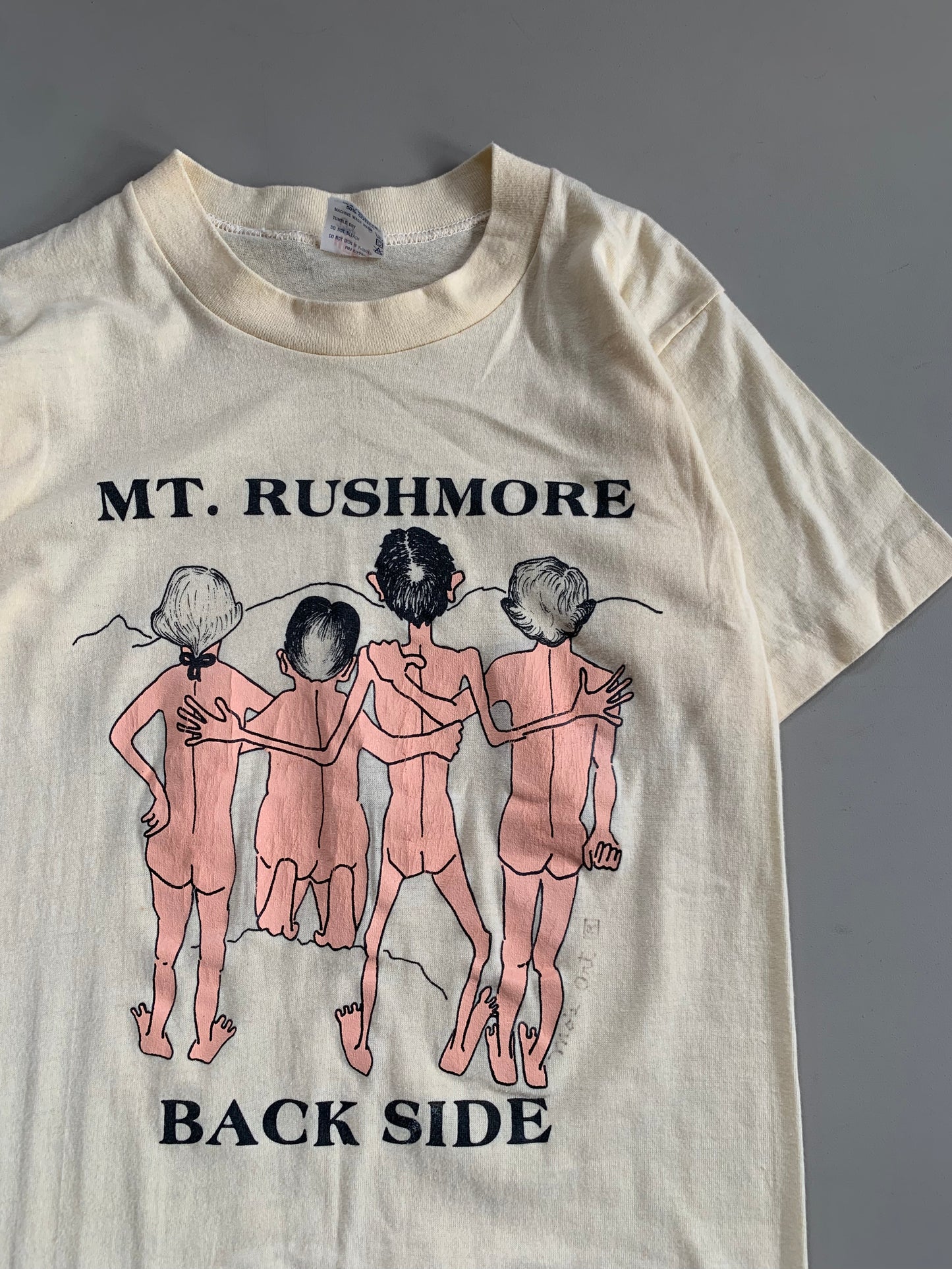 Small 1980 Mt. Rushmore Back Side T-shirt
