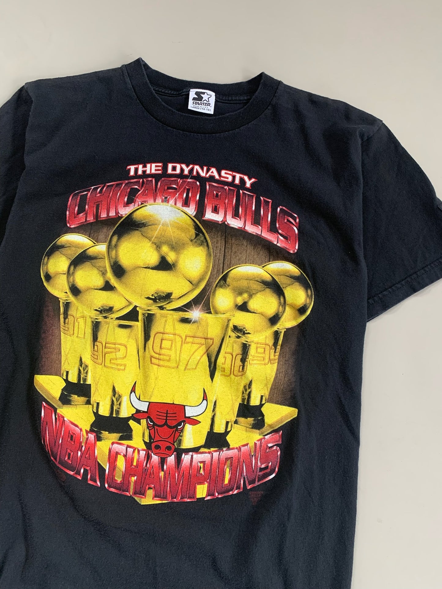 Youth Large 90s Chicago Bulls NBA Champ T-shirt