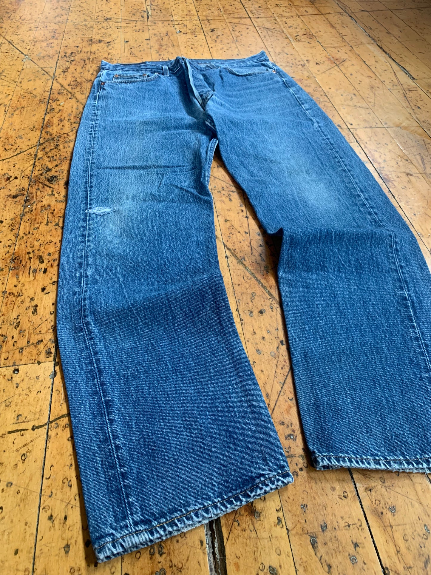 36x32 1980s Worn Levi's 501