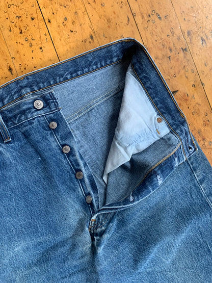36x32 1980s Worn Levi's 501