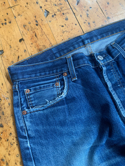 34x30 2001 Distressed Levi's 501