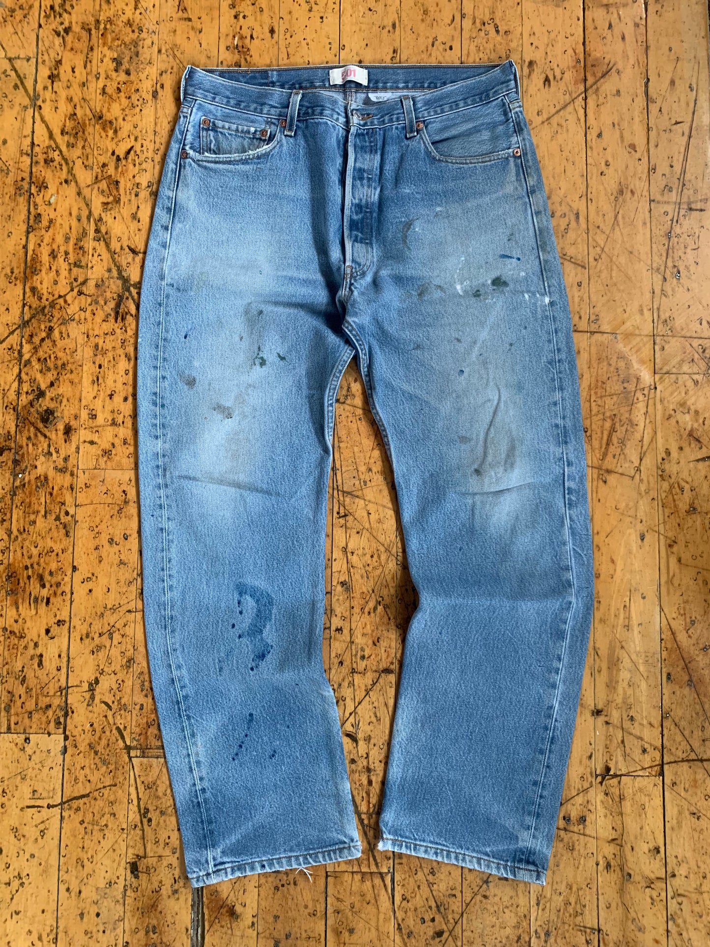34x30 2000s Distressed Levi's 501
