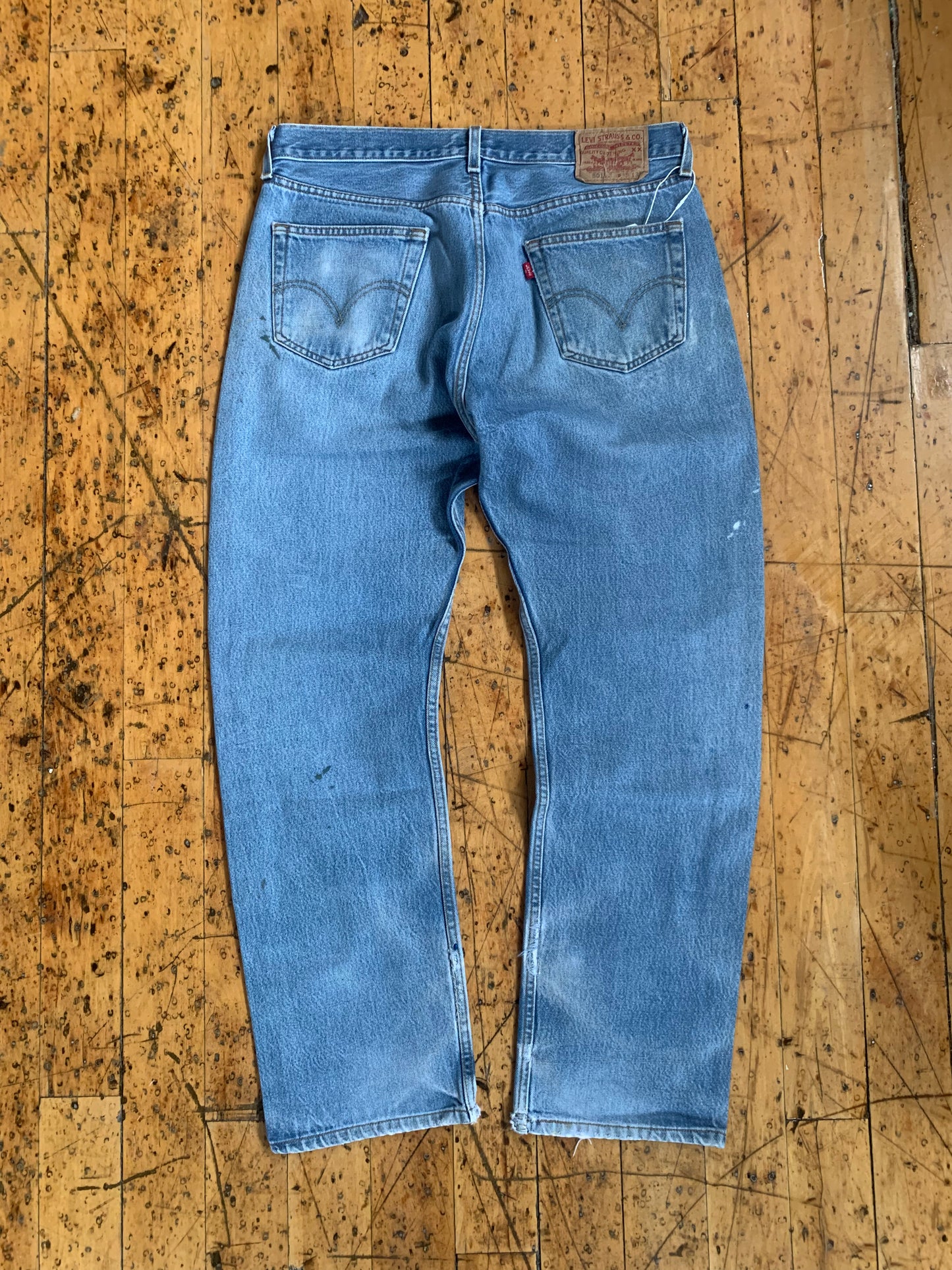 34x30 2000s Distressed Levi's 501