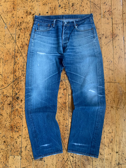 35x30 2000s Worn Levi's 501