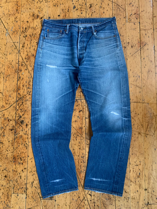 35x30 2000s Worn Levi's 501