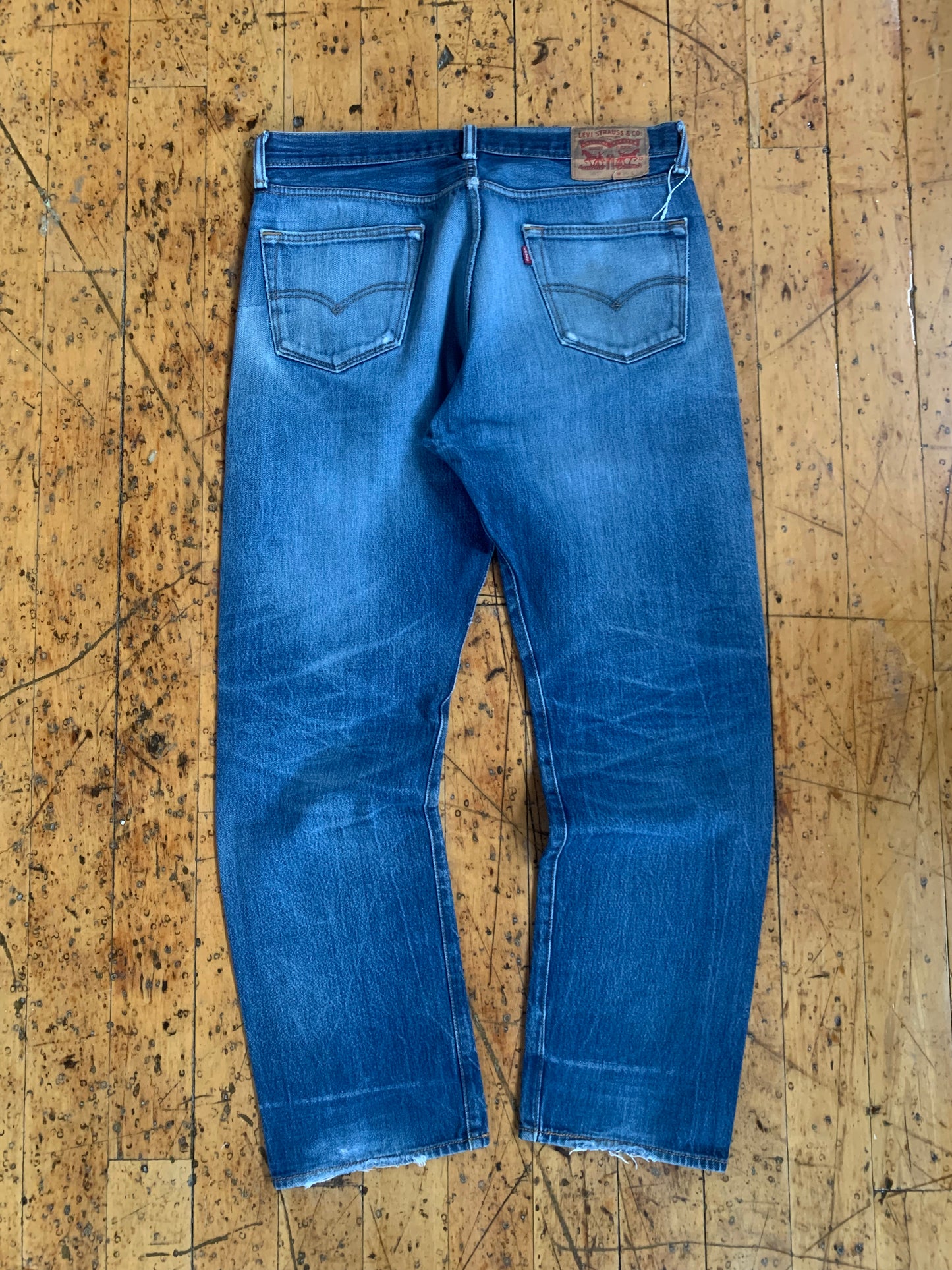 35x30 2000s Worn Levi's 501