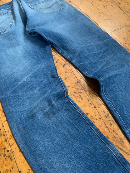 35x30 2000s Worn Levi's 501