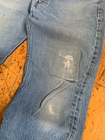 34x30 1980s Distressed Light Wash Levi's 501