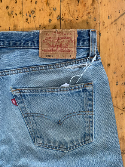 34x30 1980s Distressed Light Wash Levi's 501
