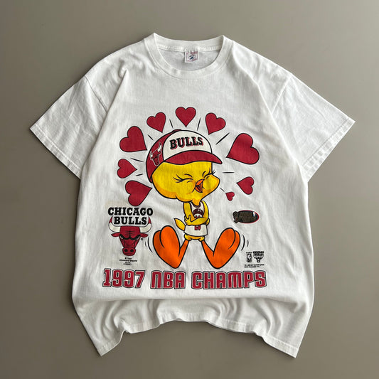 Large 1997 Chicago Bulls Tweetie Bird T-shirt