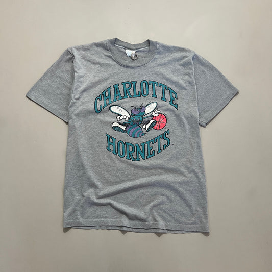 Large 1980s Charlotte Hornets T-shirt