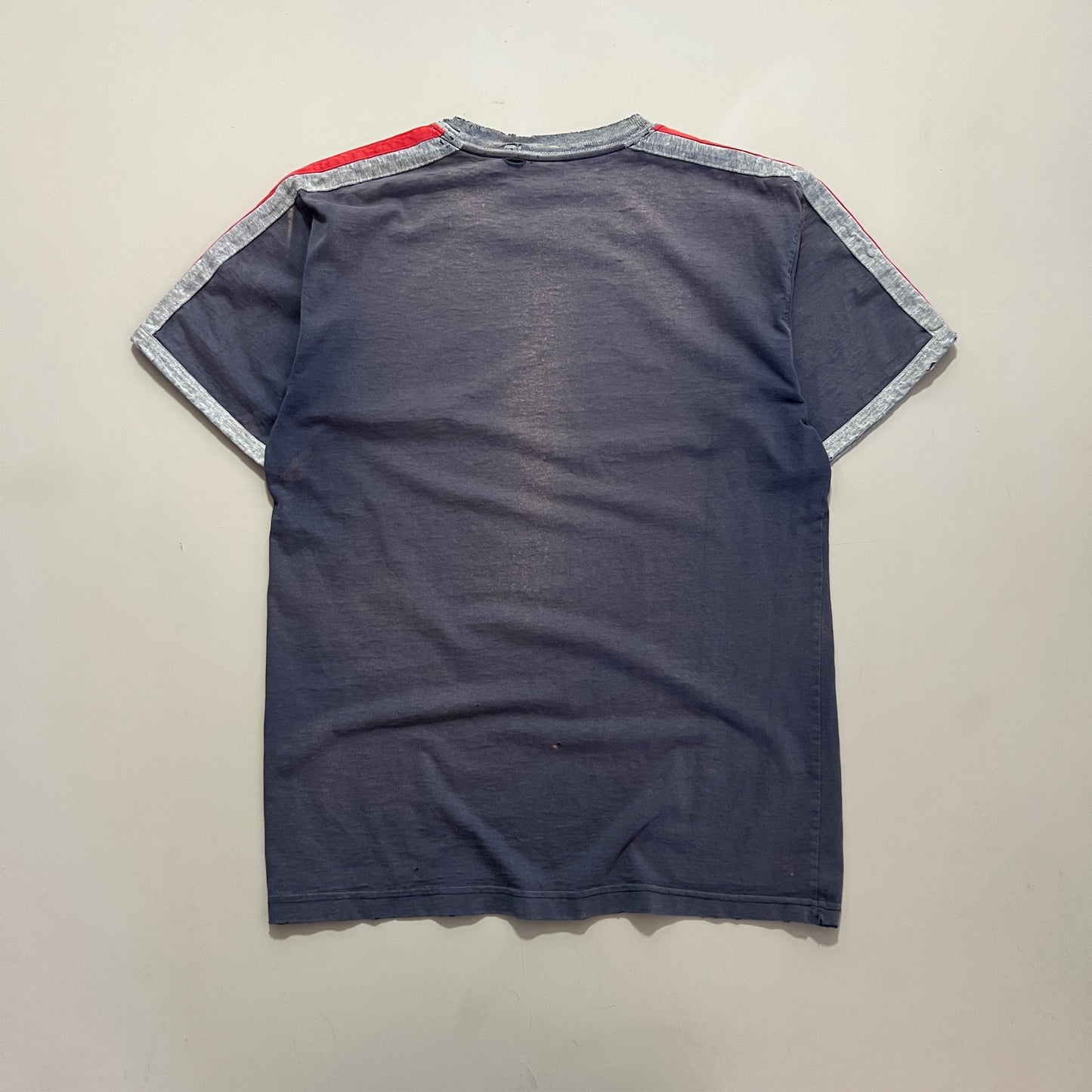 Large 2000s JNCO Jeans Distressed T-shirt