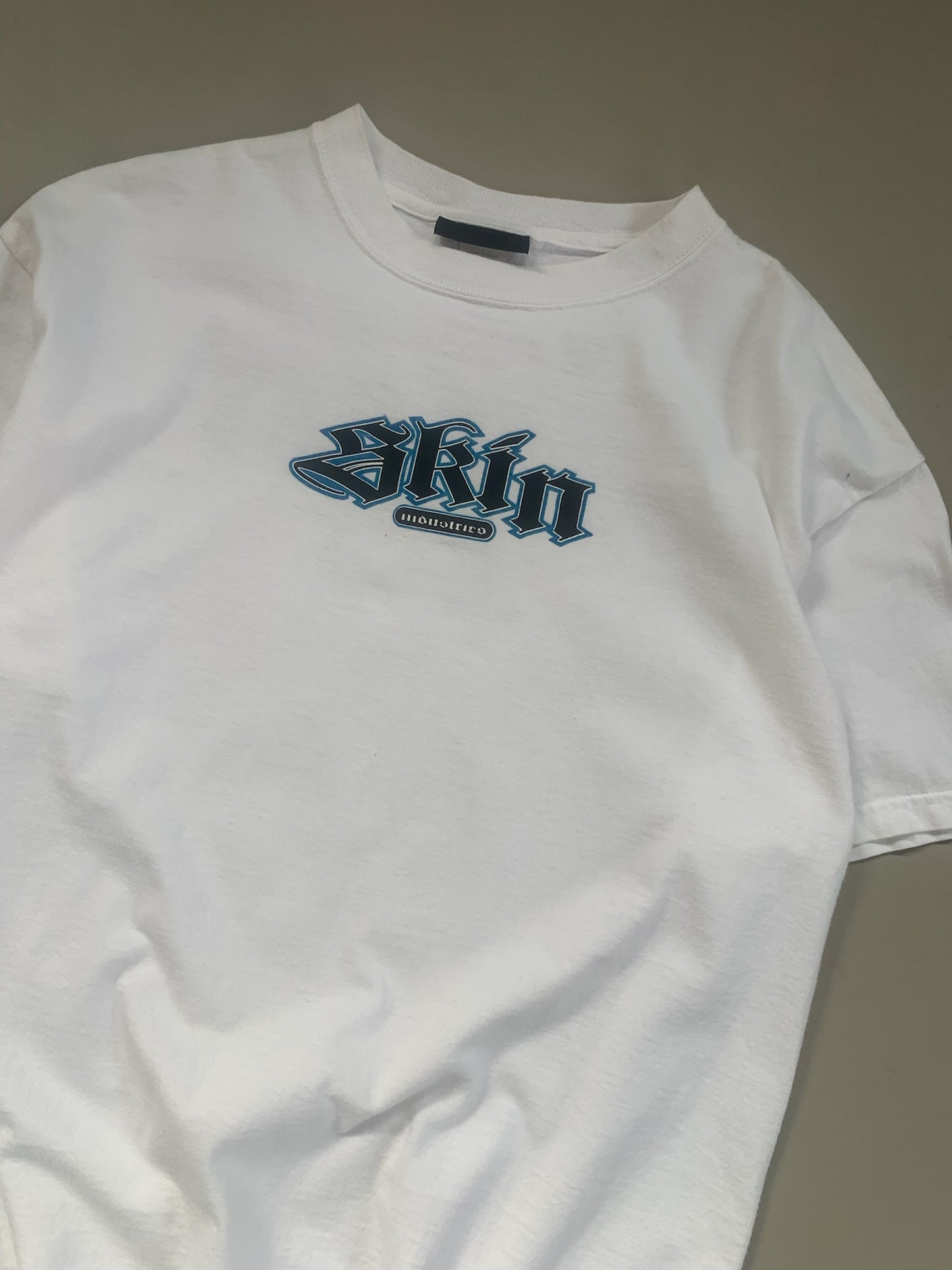 Large 2000s Skin Industries T-shirt