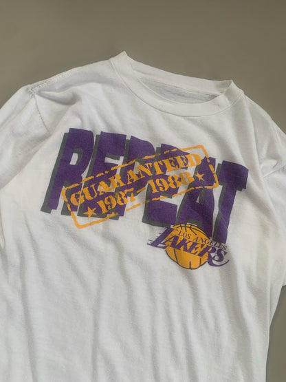 Small 1988 Los Angeles Lakers Guarenteed T-shirt