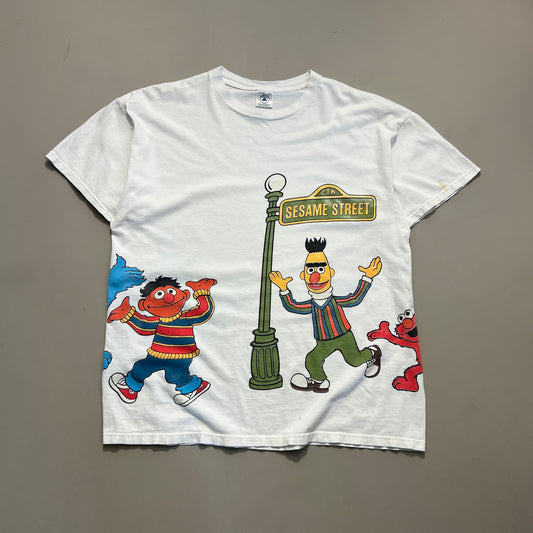 XL 90s Sesame Street Wrap Around T-shirt