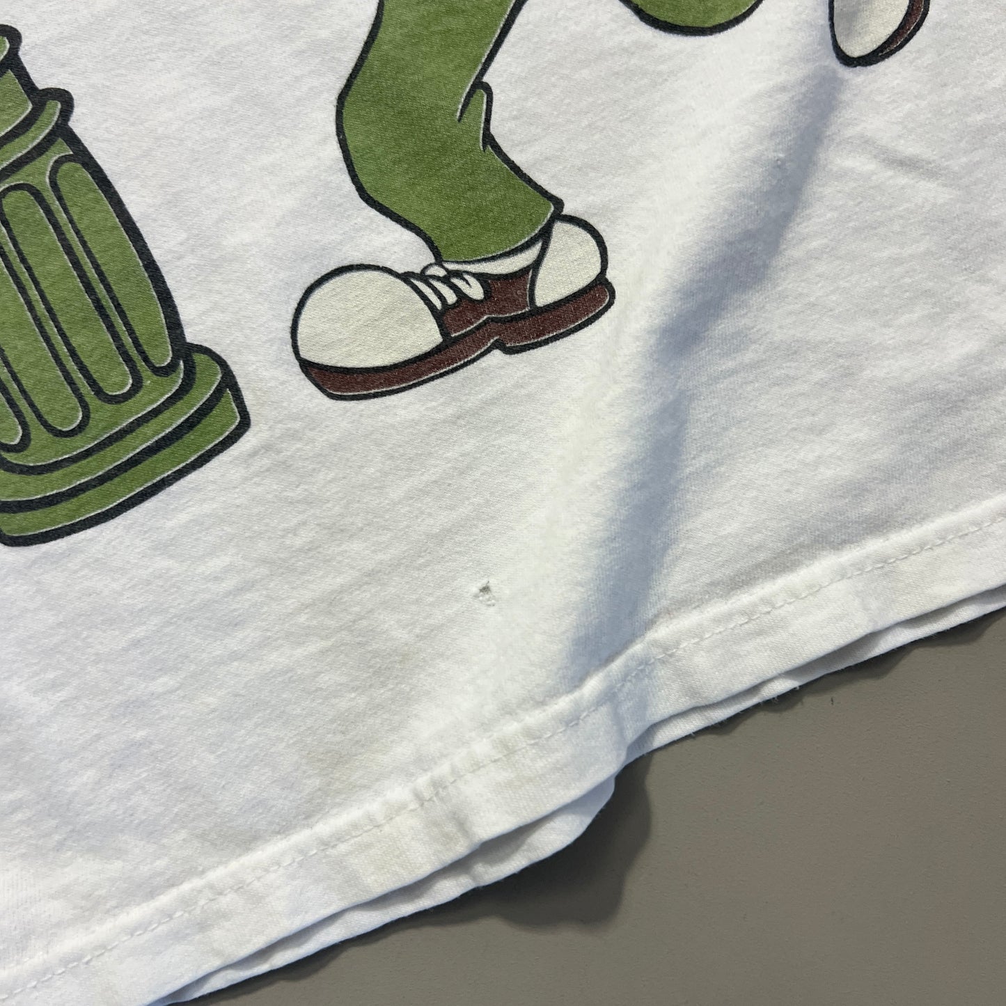XL 90s Sesame Street Wrap Around T-shirt