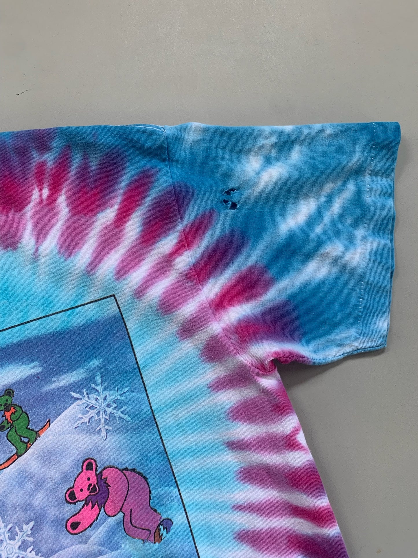 Medium 1990 Grateful Dead Skiing Bears T-shirt