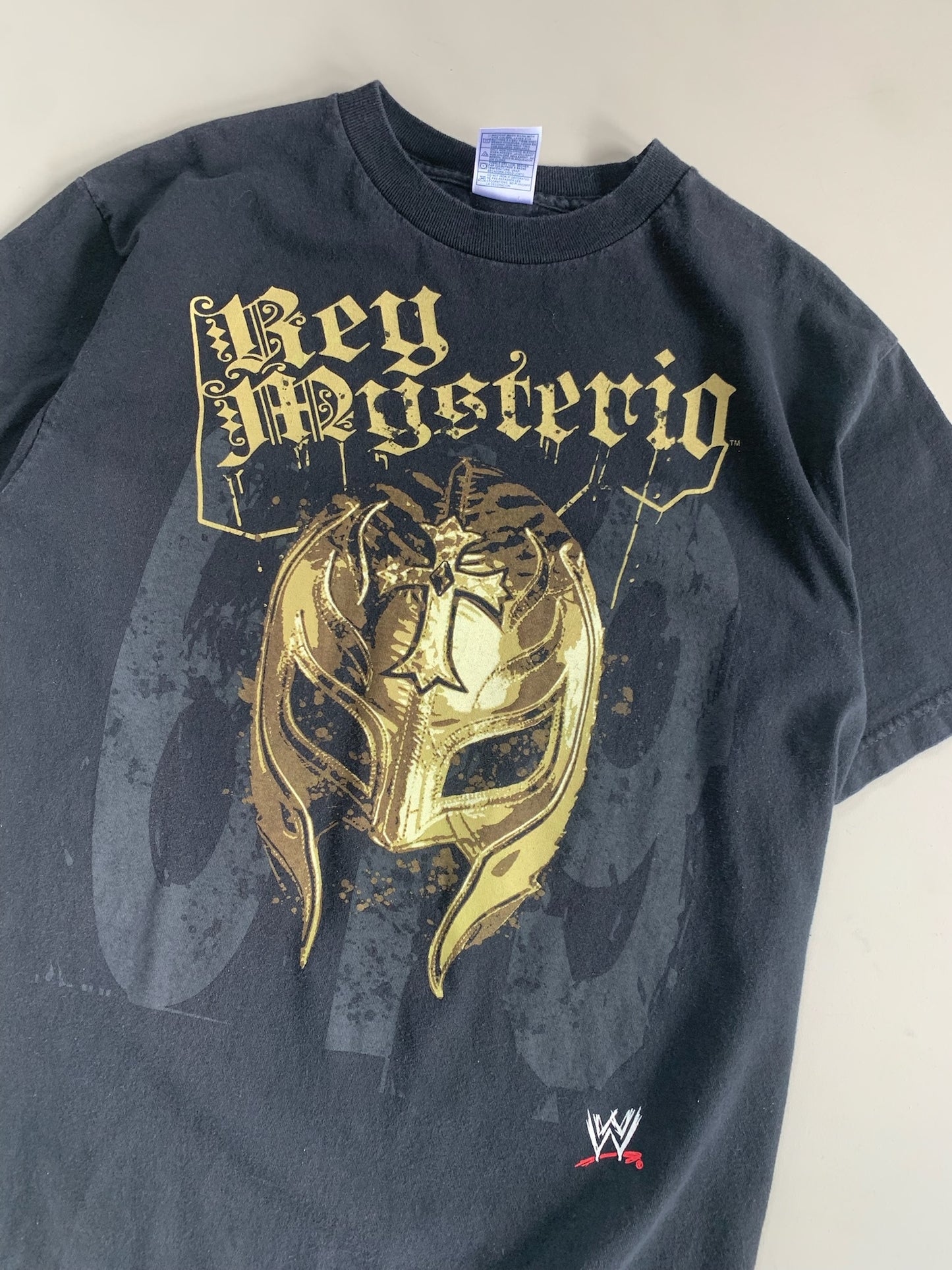 Medium Rey Mysterio WWE T-shirt